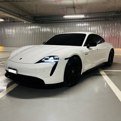 PORSCHE TAYCAN ELÉTRICO
